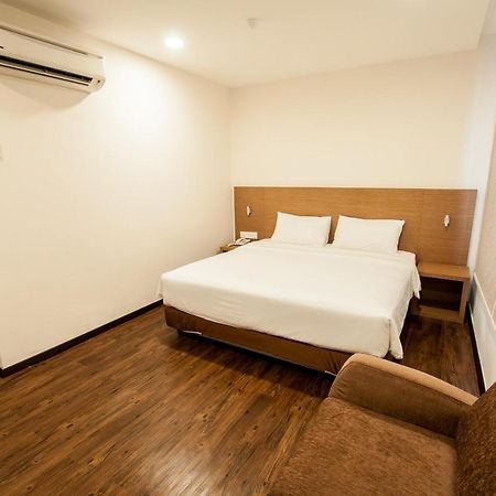 Nagoya Inn Hotel Kuah Exterior foto