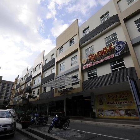 Nagoya Inn Hotel Kuah Exterior foto