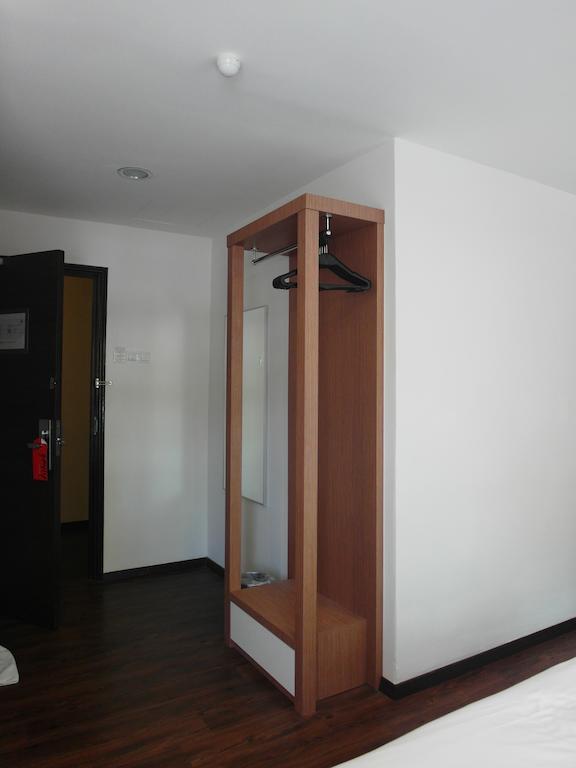 Nagoya Inn Hotel Kuah Zimmer foto