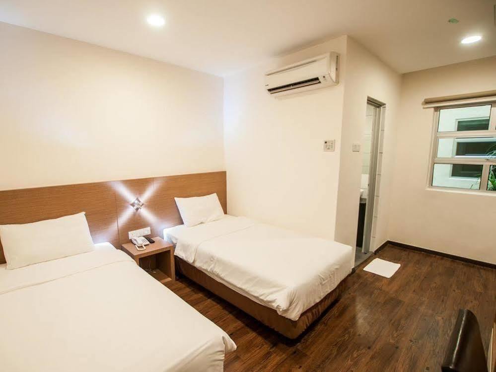 Nagoya Inn Hotel Kuah Exterior foto