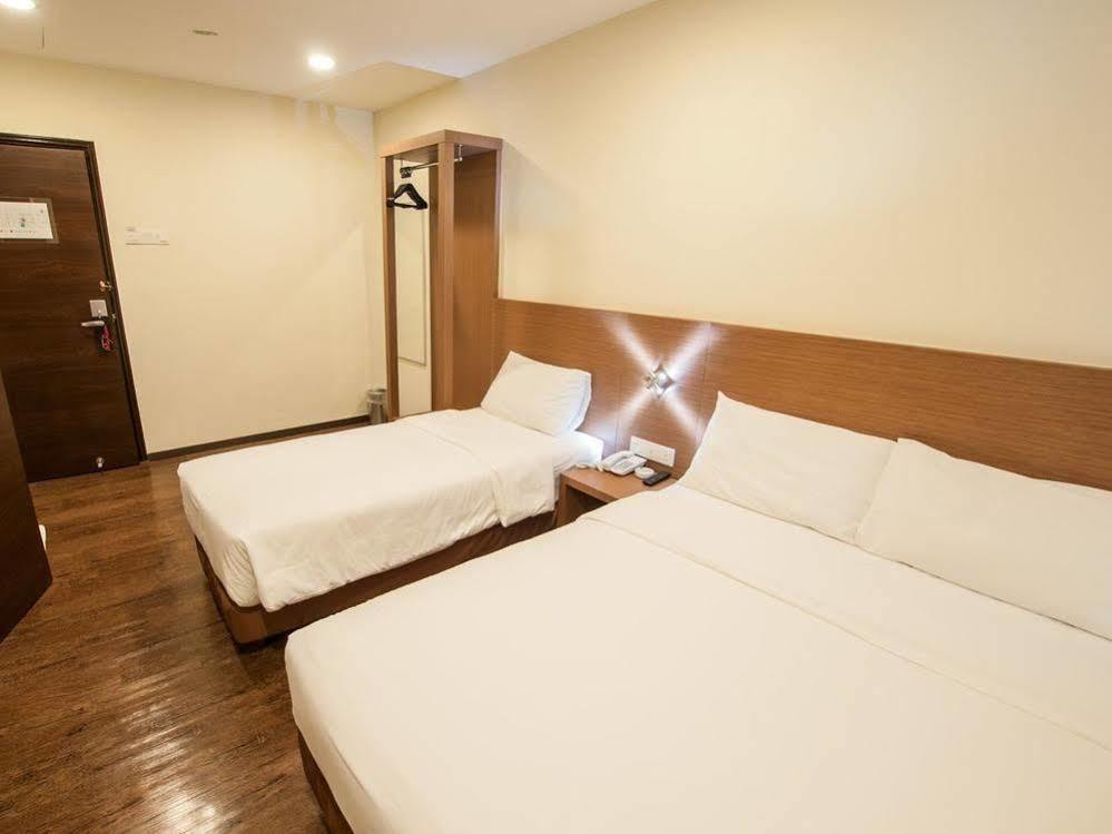 Nagoya Inn Hotel Kuah Exterior foto